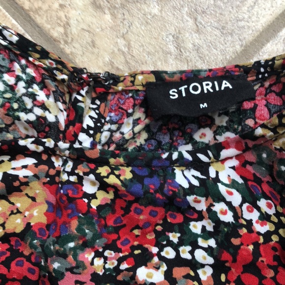 Storia Floral Belted Swing Dress - Picture 5 of 5